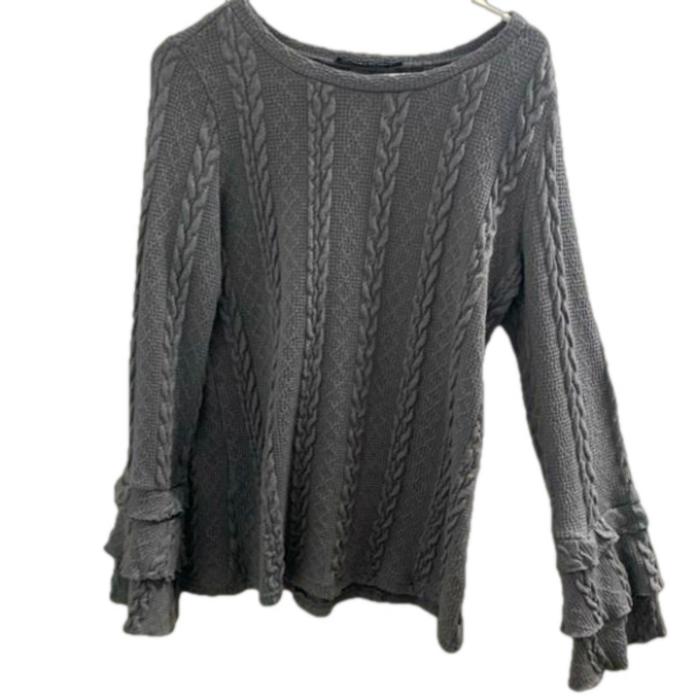 Doe&Rae size Medium sweater